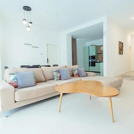 Jungle Modern With Pool In Coast Paljasa